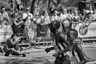 开云kaiyun 官网下载app客服-非洲锦标赛中，南非队奋勇拼搏，冲击历史第一高光，南非洲杯小组赛